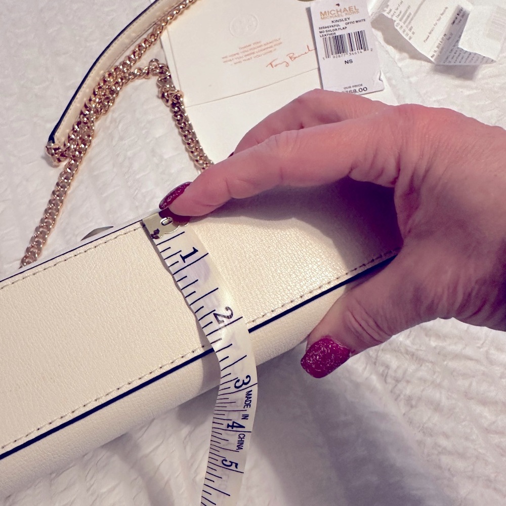 Michael Kors white Kinsley shoulder bag - Picture 11 of 14